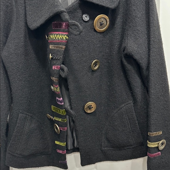Carson Black Wool Swing Jacket with Decorative Buttons Appliquéd Fabric - Size M - Picture 4 of 16